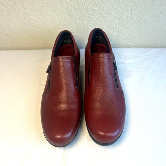 Munro Wedge Sz 7 Burgundy Leather Round Toe Walking Slip On Side Zipper - Picture 2 of 8